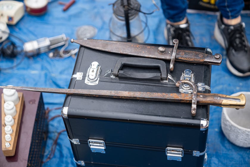 Pchli targ "Na Młynie" pełen jest skarbów. Można je zdobyć - lub tylko pooglądać - w niedziele między godz. 6 a 15