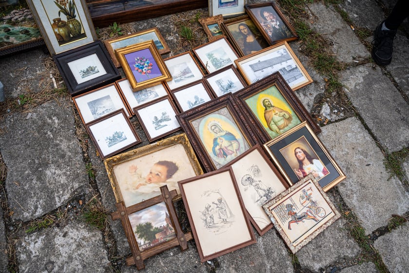 Pchli targ "Na Młynie" pełen jest skarbów. Można je zdobyć - lub tylko pooglądać - w niedziele między godz. 6 a 15