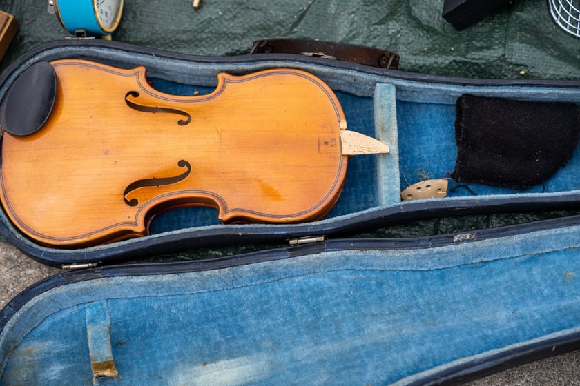 Pchli targ "Na Młynie" pełen jest skarbów. Można je zdobyć - lub tylko pooglądać - w niedziele między godz. 6 a 15