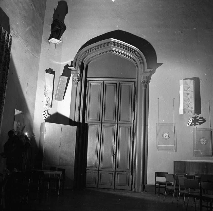 Dworzec Gł&oacute;wny we Wrocławiu w latach 70. Sala sesyjna