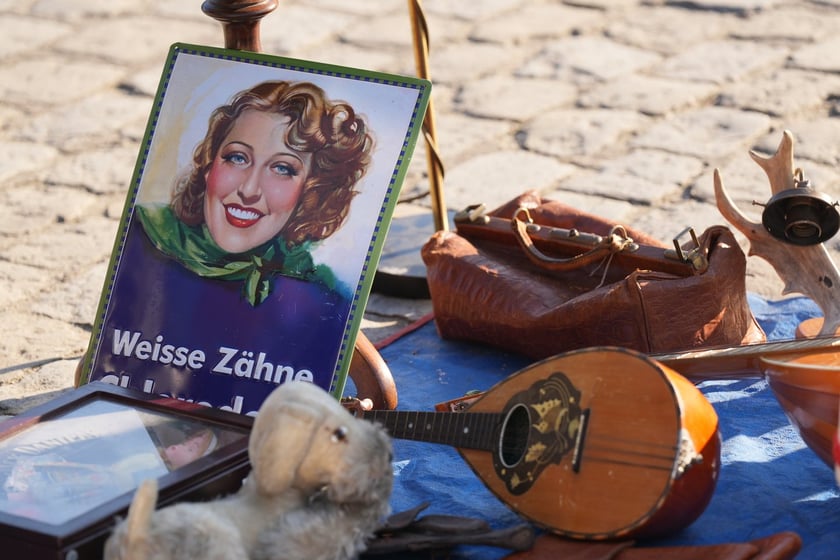 Giełda Staroci pod Halą Stulecia we Wrocławiu