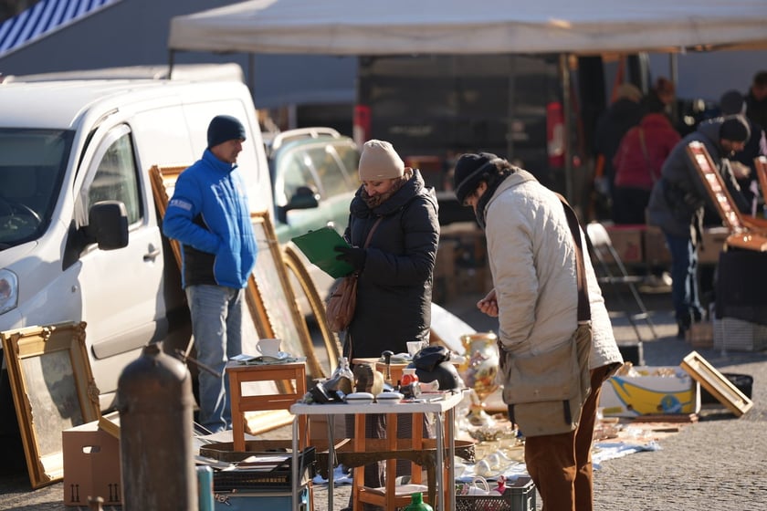 Giełda Staroci pod Halą Stulecia we Wrocławiu