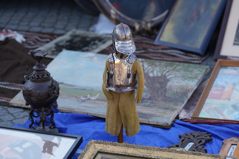 Giełda Staroci pod Halą Stulecia we Wrocławiu