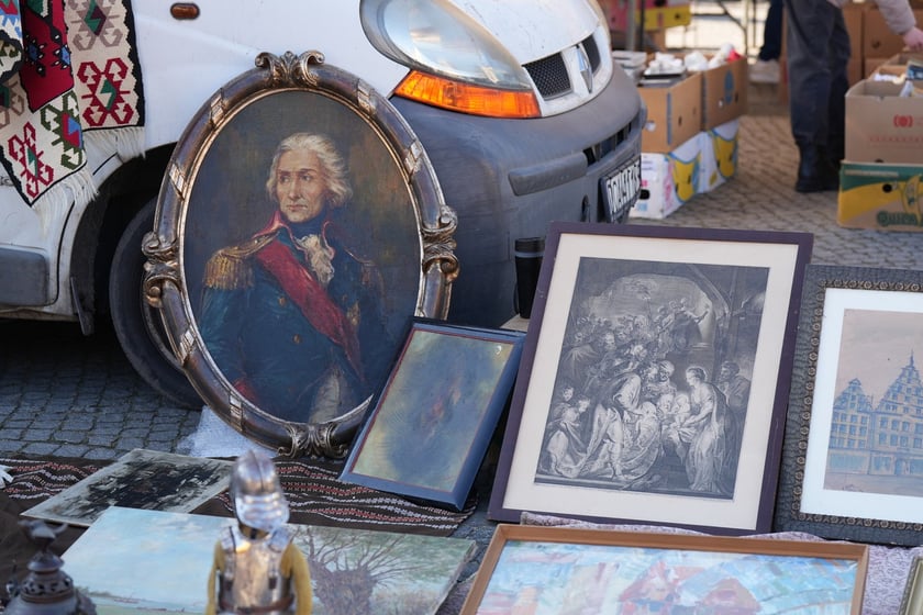 Giełda Staroci pod Halą Stulecia we Wrocławiu