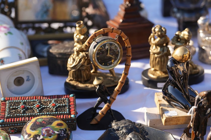 Giełda Staroci pod Halą Stulecia we Wrocławiu