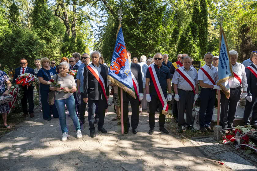 Obchody Sierpnia '80 na cmentarzu Grabiszyńskim