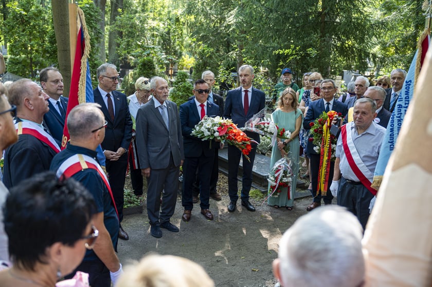 Obchody Sierpnia '80 na cmentarzu Grabiszyńskim