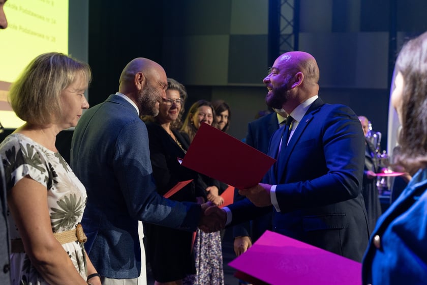 We wtorek ( 27 sierpnia) odbyła się inaugurację roku szkolnego 2024/2025z dyrektorami wrocławskich placówek oświatowych.