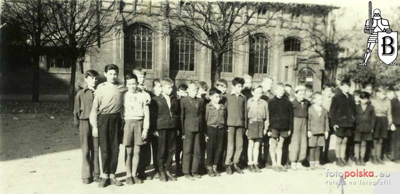 Szkoła przy ul. Nowowiejskiej we Wrocławiu, 1954 rok