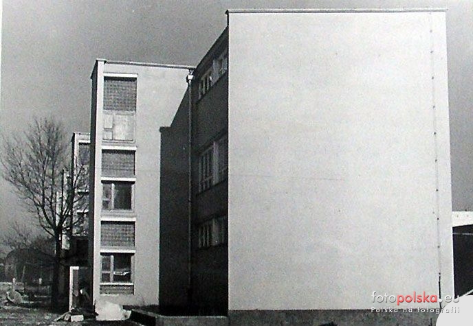 Szkoła podstawowa przy ul. G&oacute;prnickiego we Wrocławiu w dniu otwarcia.