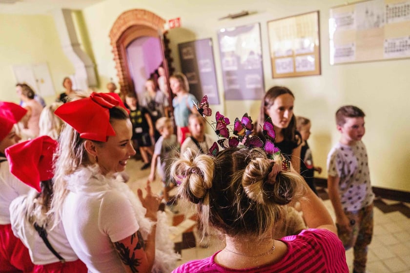 „Pan Kleks - wizytacja z Ministerstwa w ZSP8” – wydarzenie filmowo-teatralne w Zespole Szkolno-Przedszkolnym nr 8 we Wrocławiu