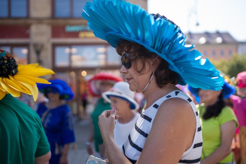 Marsz Kapeluszy i inauguracja Dni Seniora 2024