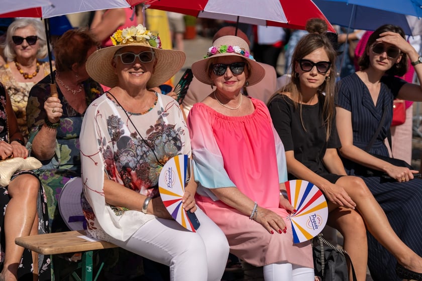 Marsz Kapeluszy i inauguracja Dni Seniora 2024