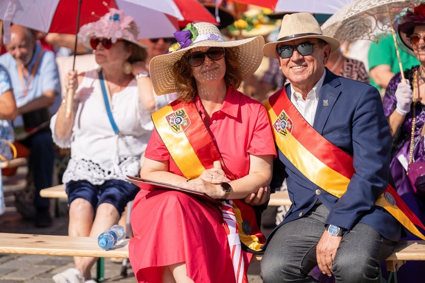 Marsz Kapeluszy i inauguracja Dni Seniora 2024