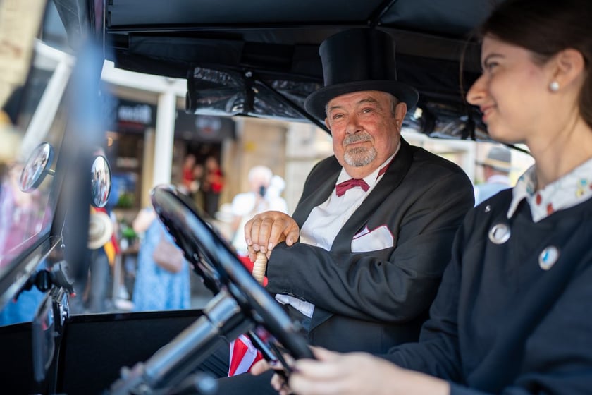 Marsz Kapeluszy i inauguracja Dni Seniora 2024