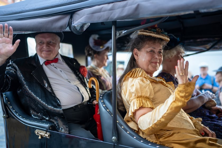 Marsz Kapeluszy i inauguracja Dni Seniora 2024