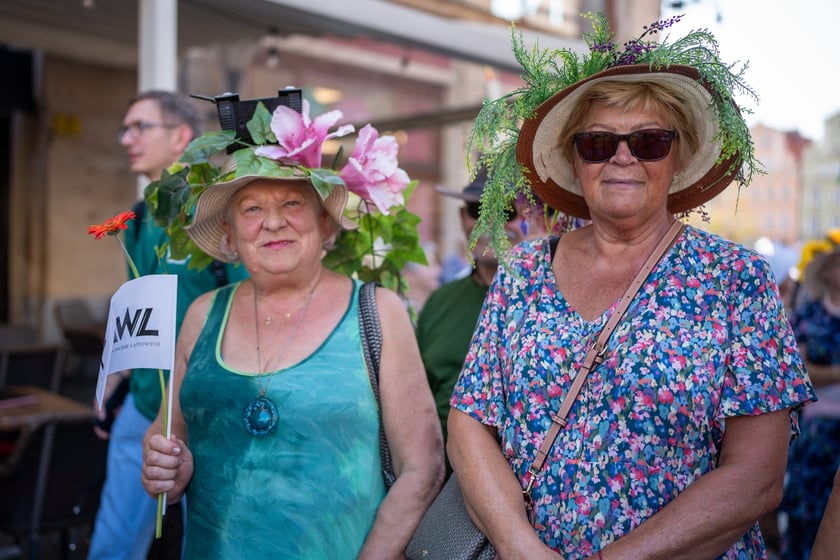 Marsz Kapeluszy i inauguracja Dni Seniora 2024