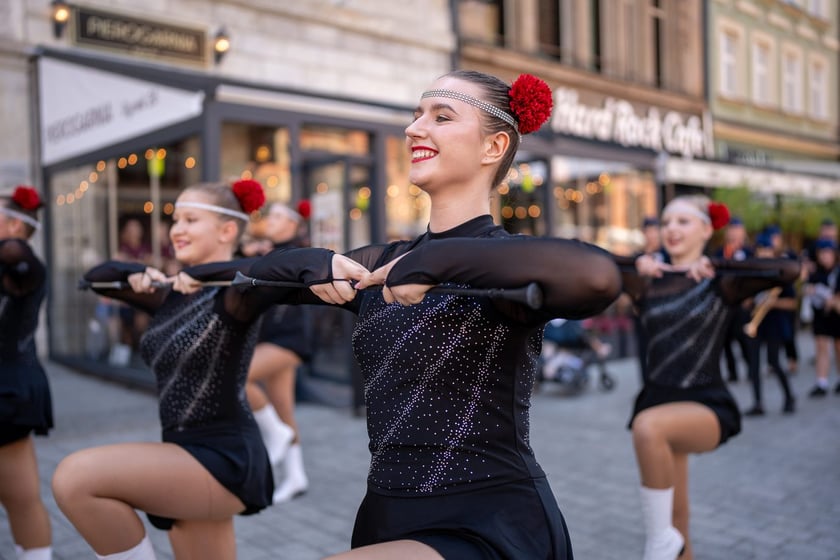 Marsz Kapeluszy i inauguracja Dni Seniora 2024