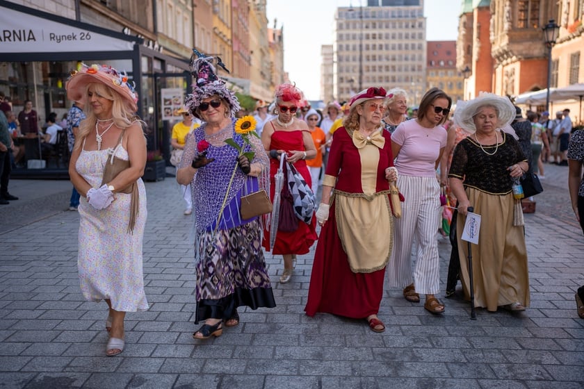 Marsz Kapeluszy i inauguracja Dni Seniora 2024