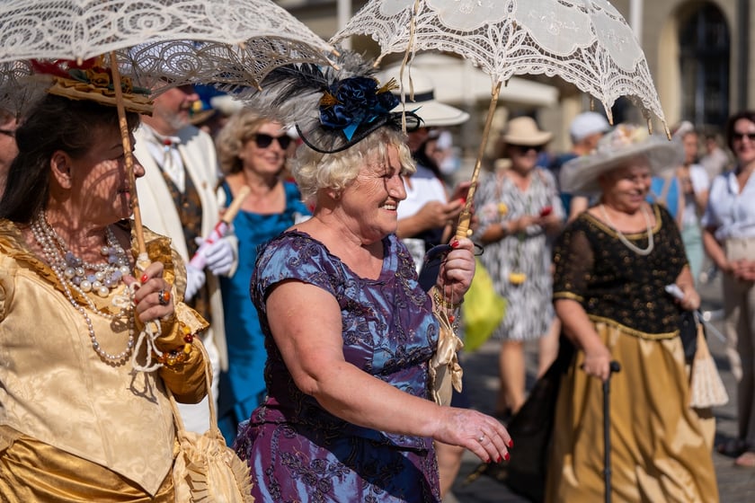 Marsz Kapeluszy i inauguracja Dni Seniora 2024