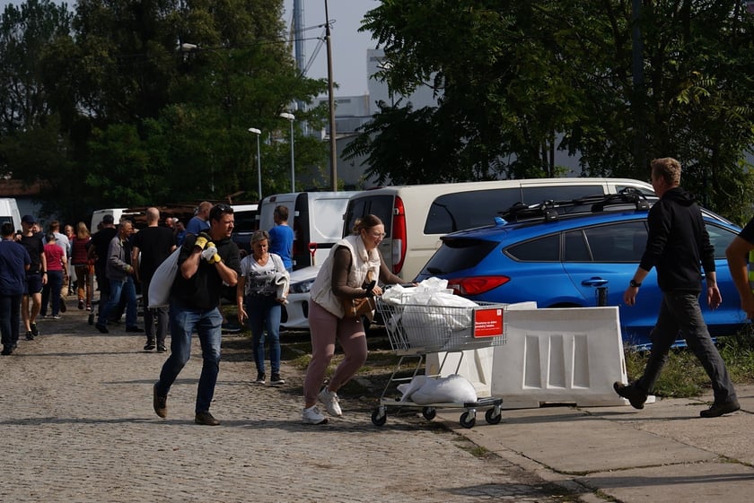 Odbiór piasku spod ZDiUM-u, 16 września 2024