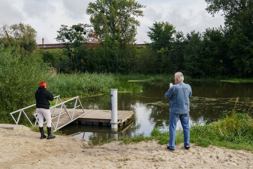 Mieszkańcy nad Widawą  na Przedmieściu Oławskim