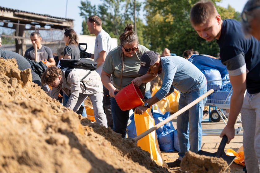Teren ZDiUM - miejsce, w którym można dostać worki z piaskiem