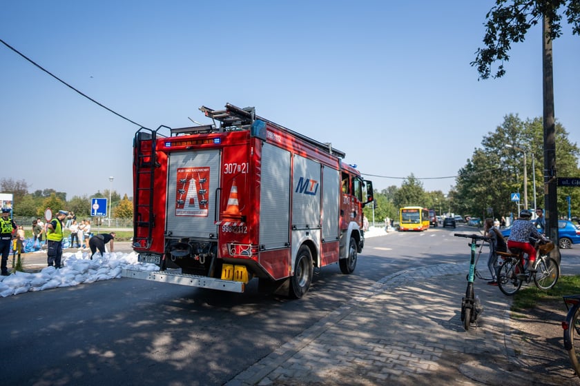Stawianie umocnień na Stabłowicach (Leśnica), 18 września 2024 roku