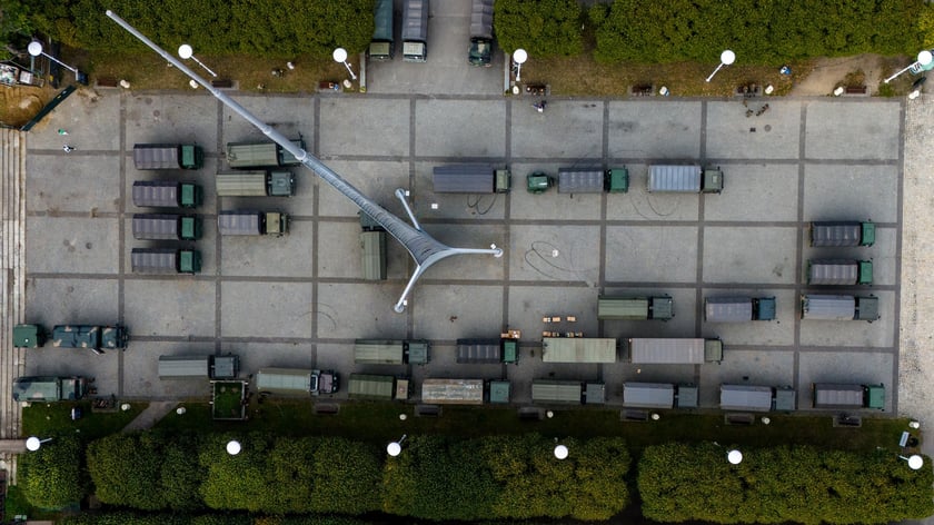 Wojsko pomaga powodzianom z Wrocławia i Dolnego Śląska, żołnierze są zakwaterowani w kompleksie Hali Stulecia