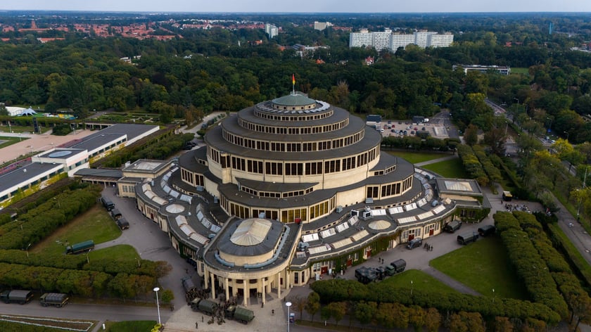 Wojsko pomaga powodzianom z Wrocławia i Dolnego Śląska, żołnierze są zakwaterowani w kompleksie Hali Stulecia