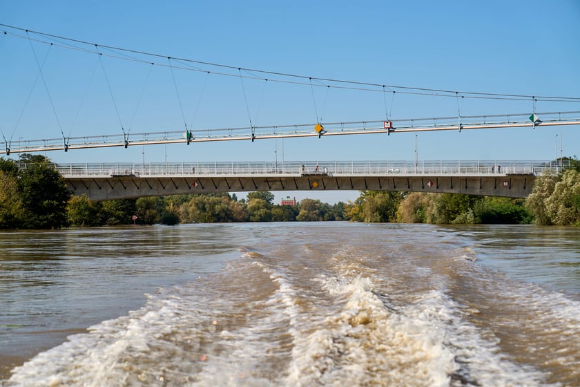 Patrol policyjny na Odrze we Wrocławiu