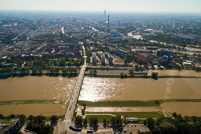 Wrocław z lotu ptaka. Zdjęcia lotnicze z powodzi [21 września]