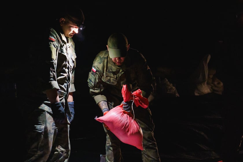 Podczas alarmu powodziowego we Wrocławiu