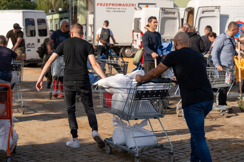 Podczas alarmu powodziowego we Wrocławiu