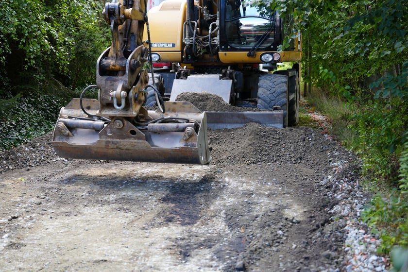 Układanie twardej nawierzchni na Gostyńskiej, 30 września 2024