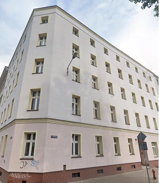 Kamienica przeznaczona do remontu w Projekcie Ptasia (program poWROty kamienic). Kurkowa 69