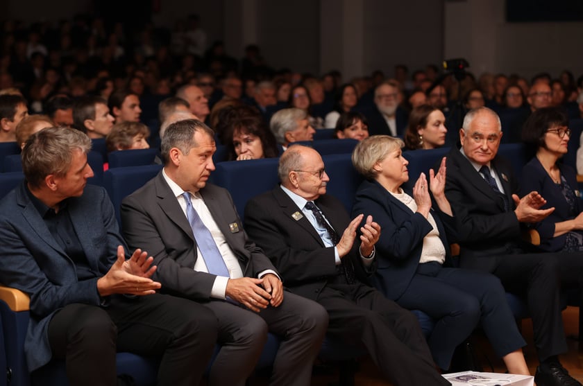 4 października LO nr XIV przy al. Brücknera świętowało 50. rocznicę powstania