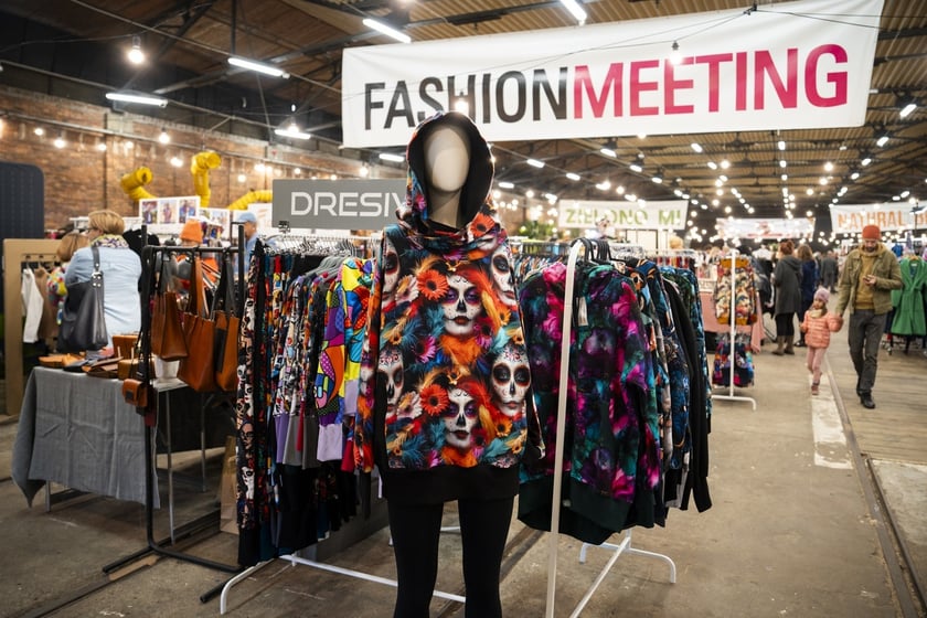 Festiwal Kupuj Świadomie w Czasoprzestrzeni (Zajezdnia Dąbie), czyli moda, kosmetyki, słodkości i rośliny do kupienia