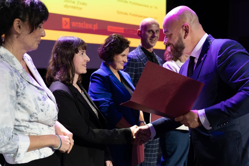 Wrocławski Dzień Edukacji Narodowej 2024. Wyróżnienia dla nauczycieli