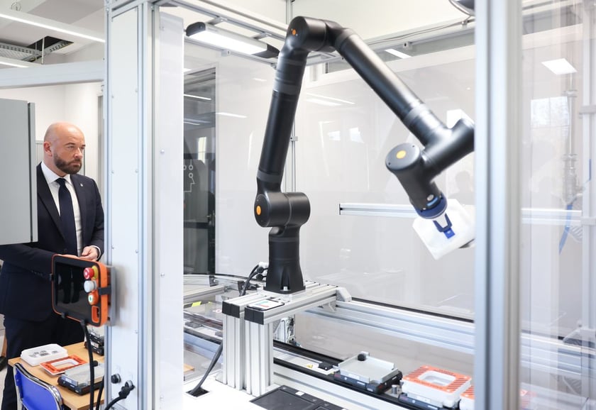 Otwarcie Branżowego Centrum Umiejętności nr 1 w dziedzinie automatyki przemysłowej działającego przy Lotniczych Zakładach Naukowych - 24.10.24