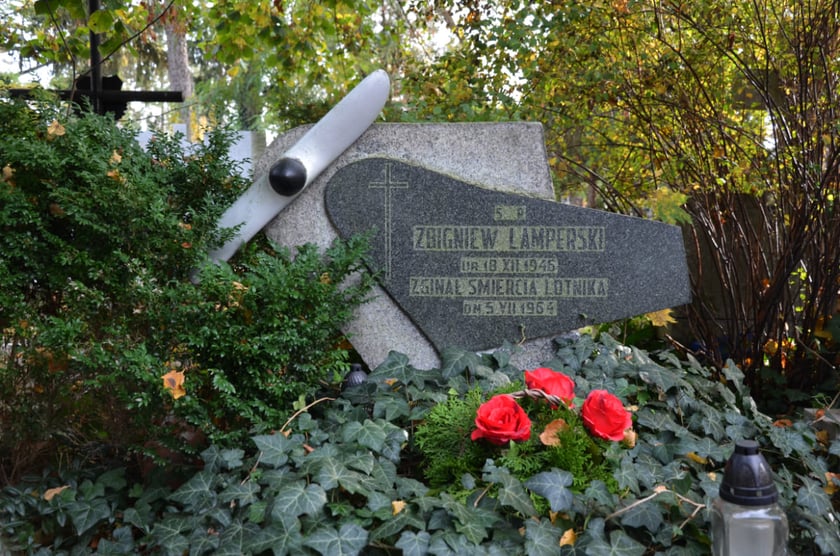 cmentarz parafialny przy ul. Smętnej we Wrocławiu