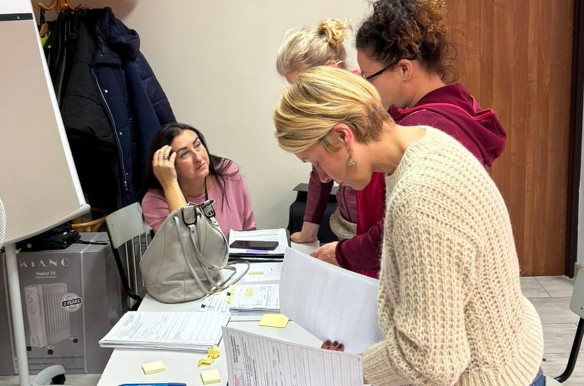 Pracownicy wrocławskiego MOPS pomagają na terenach zalanych