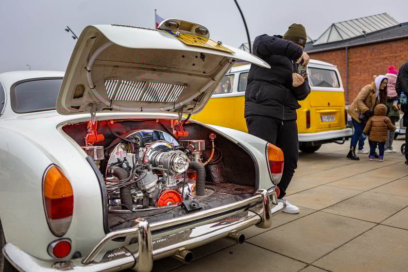VII Niepodległościowe Spotkanie Klasycznych Pojazdów przy Centrum Historii Zajezdnia  we Wrocławiu