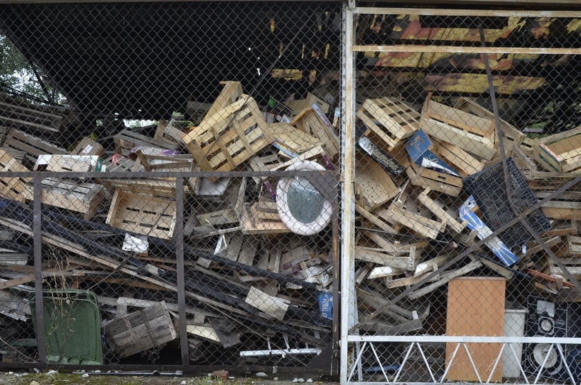 Targ pod Mlynem Sułkowice. Fotografia z książki Miejsce życzliwe. Rzecz o Targu pod Młynem Sułkowice