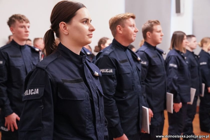 Ślubowanie nowych policjantów we Wrocławiu