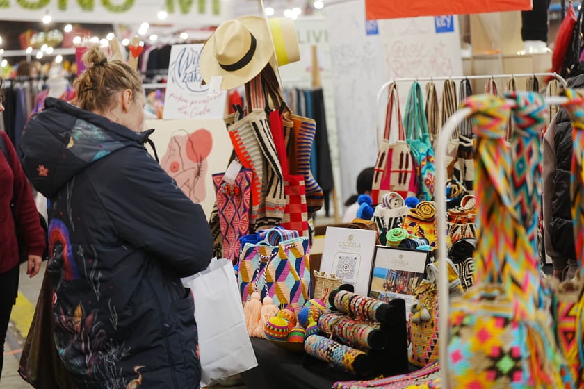 Na festiwalu Kupuj Świadomie w Czasoprzestrzeni można wybierać m.in. wśród słodkości, ozdób, ubrań i roślin