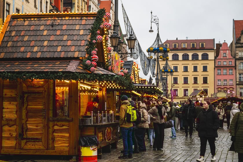 Wrocławski Jarmark Bożonarodzeniowy 2024 w dniu otwarcia (29 listopada)