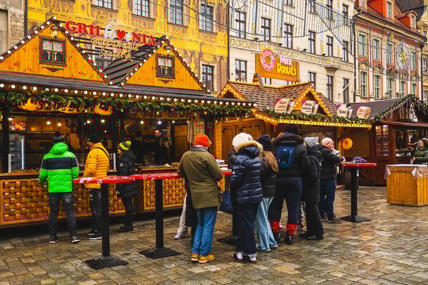 Wrocławski Jarmark Bożonarodzeniowy 2024 w dniu otwarcia (29 listopada)