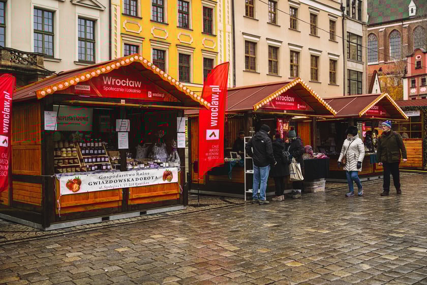 Wrocławski Jarmark Bożonarodzeniowy 2024 w dniu otwarcia (29 listopada)