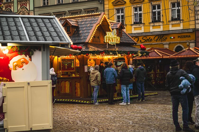 Wrocławski Jarmark Bożonarodzeniowy 2024 w dniu otwarcia (29 listopada)